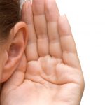 کم شنوایی چیست و چه علائمی دارد؟
